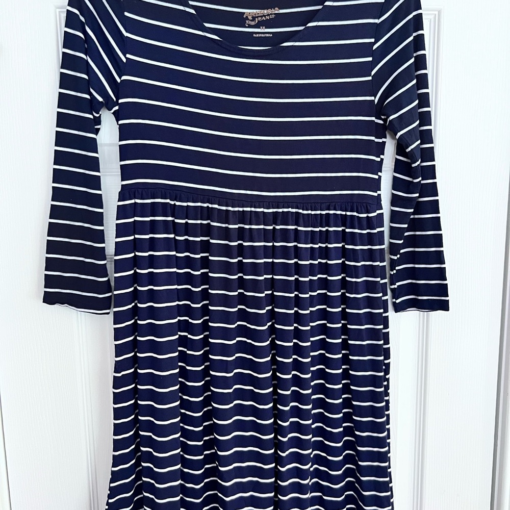 Ladies Size XS "Arizona Jean Co." Navy Striped Casual Dress Any Occasions GUC ❤️